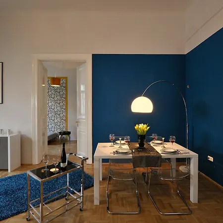 District Seven Spacious Apartment Budapest