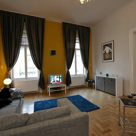 Apartment District Seven Spacious Budapest